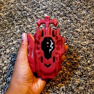 only right spin Beyblade launcher compatible with Hasbro and Tomy